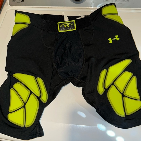 Football girdle - Picture 1 of 2